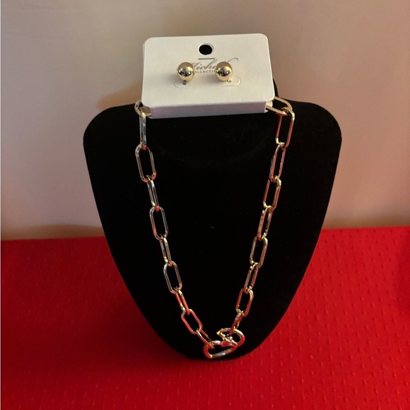 Elegant Silver Chain Necklace and Earring Set - Picture 1 of 5